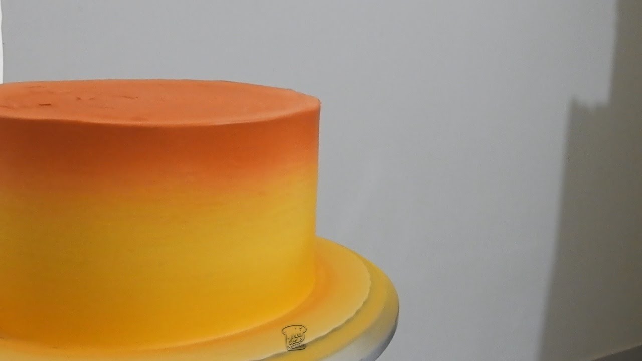 Bolo Pintado com a Bombinha Efeito Degradê