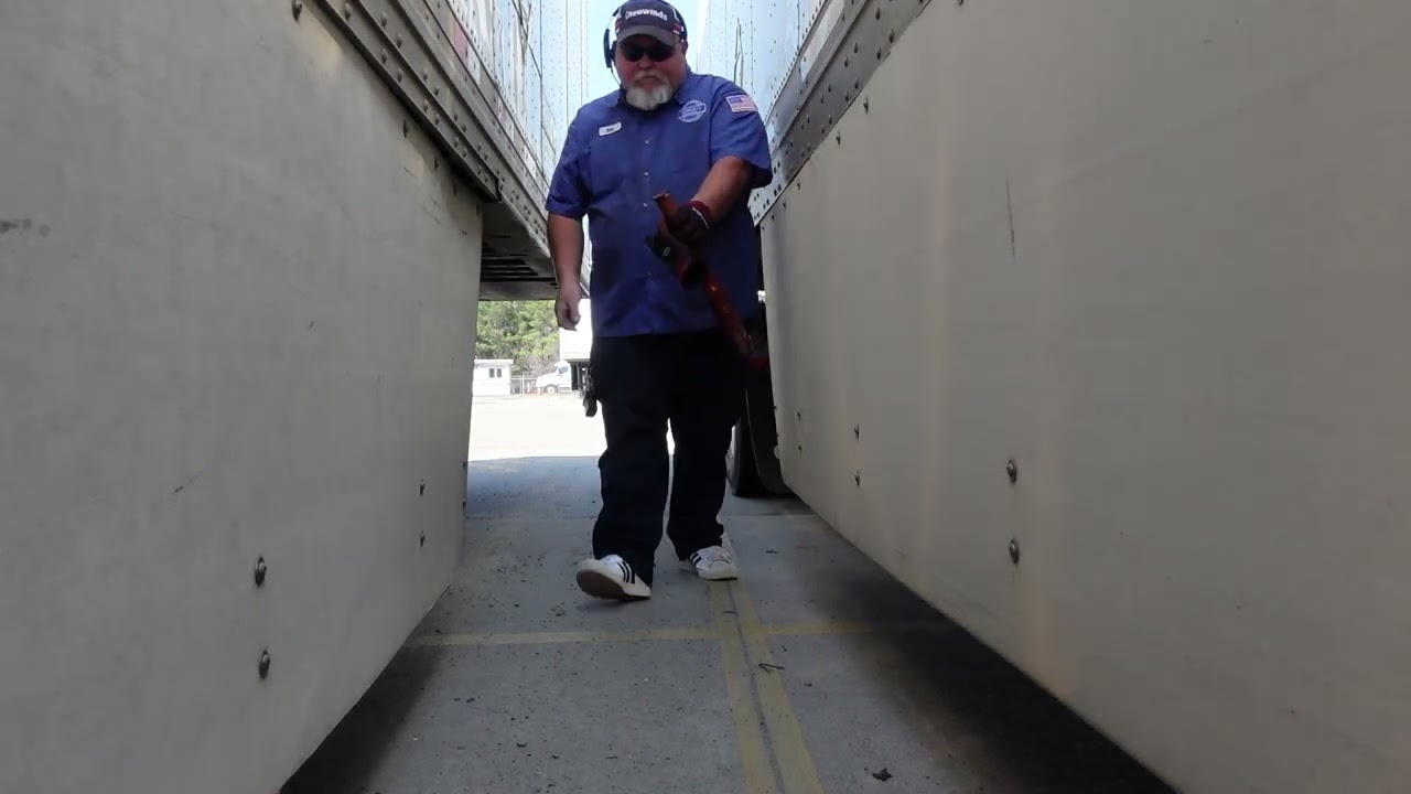 The Day And Life Of A Walmart Truck Driver Go home day with 2 stores 2 pallet pick up 