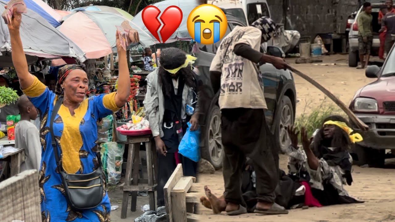 A MAN DISGUISED LIKE BEGGAR TO SEE WHO WILL HELP HIM.😭💔| #india #funny #usa #trending #mrbeast #fyp 