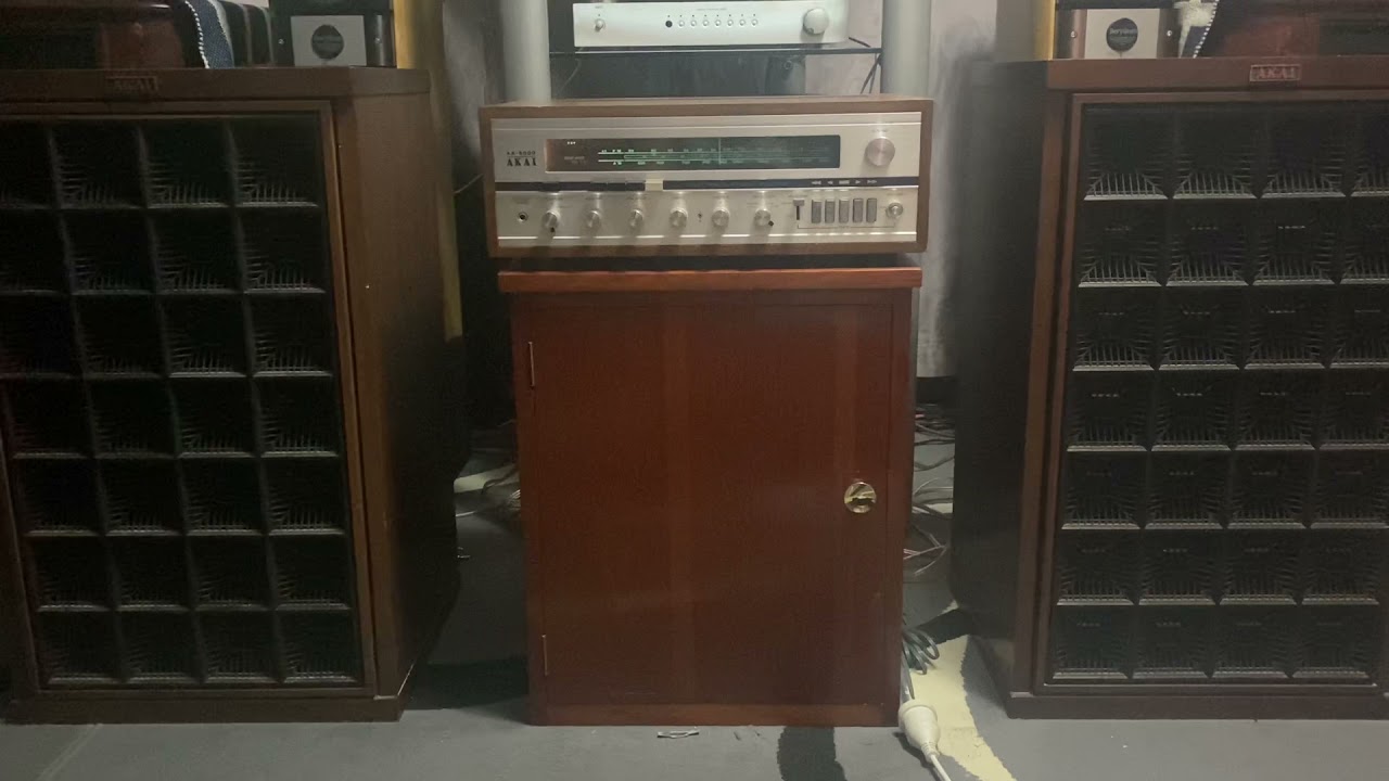 Akai sw180 speakers and akai aa8000 amplifier