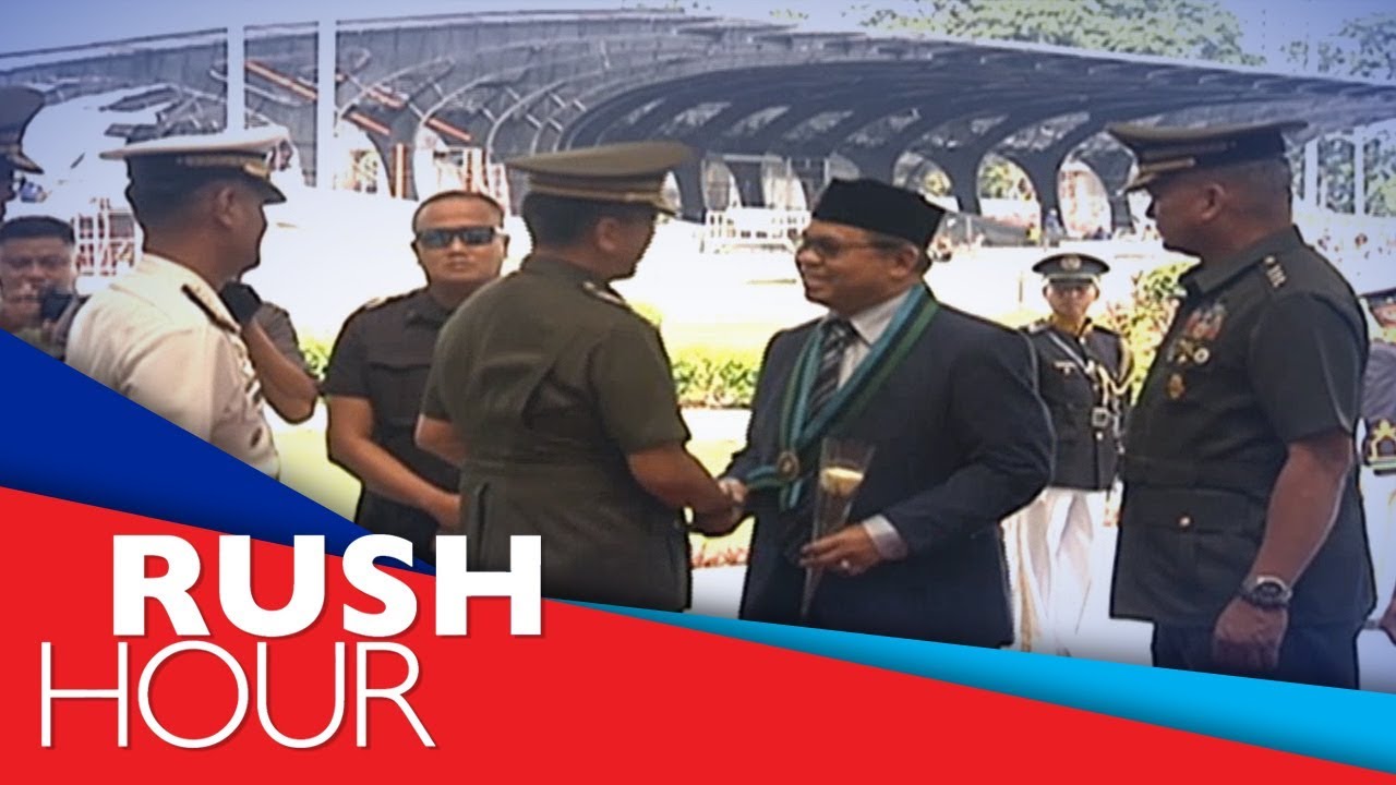 MILF Chairman visits Camp Aguinaldo for the first time