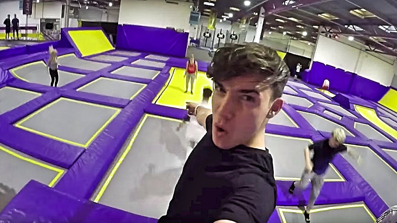 EXTREME TRAMPOLINE TRICKS!
