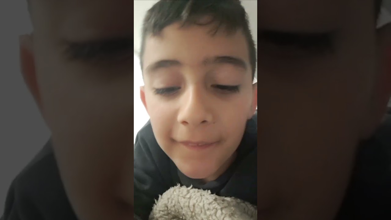 בה סוף דפקטים לו 3מדבקות לפנים חחח