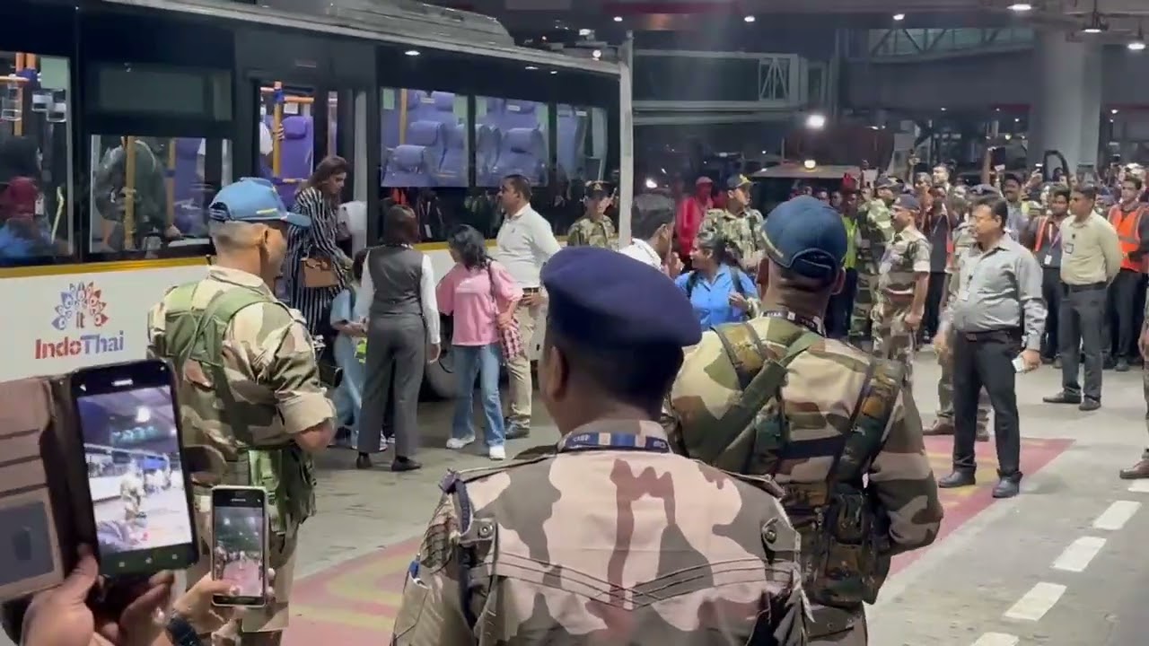 SRK at Dumdum Airport