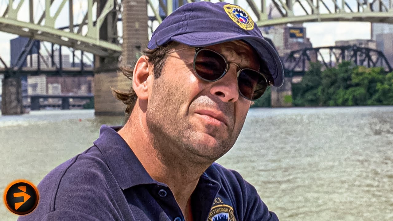 Bruce Willis Loses His Patience | STRIKING DISTANCE