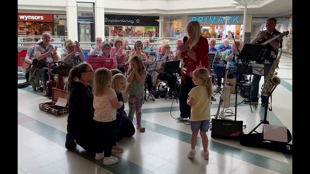 Wheels on the bus at the Cornmill Centre