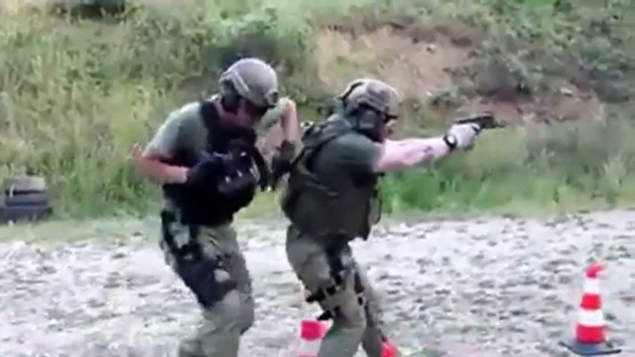 Treino progress&atilde;o operacional com pistola