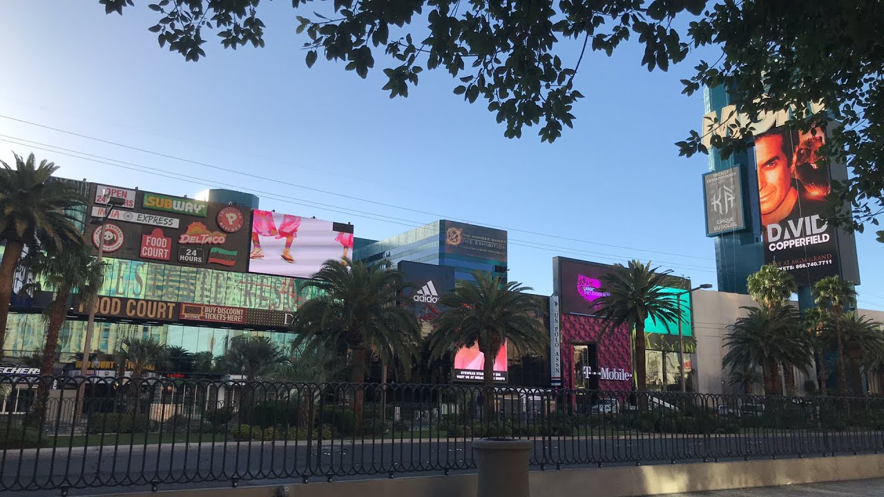 Up early on the Las Vegas strip. The calm before the storm(Hotel New York /Park MGM /MGM Grand/
