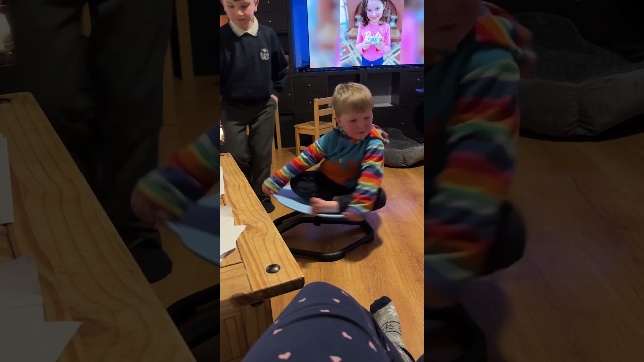 #dizzy#mason spinning#spinning#sensoryplay#sensorysatisfaction #speedtest Mason the king of speed