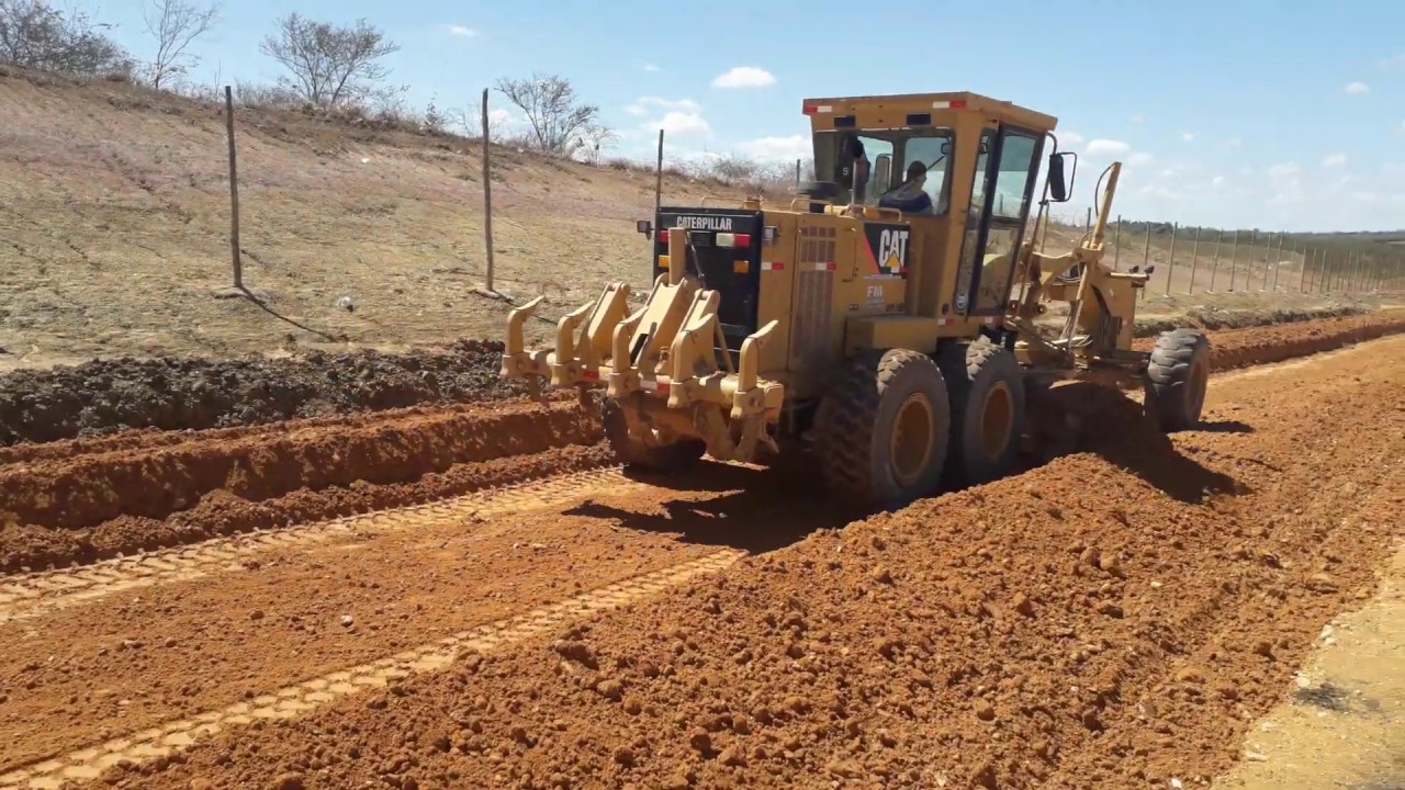 Motoniveladora cat 140k e 120k terraplanagem tratamento subbase