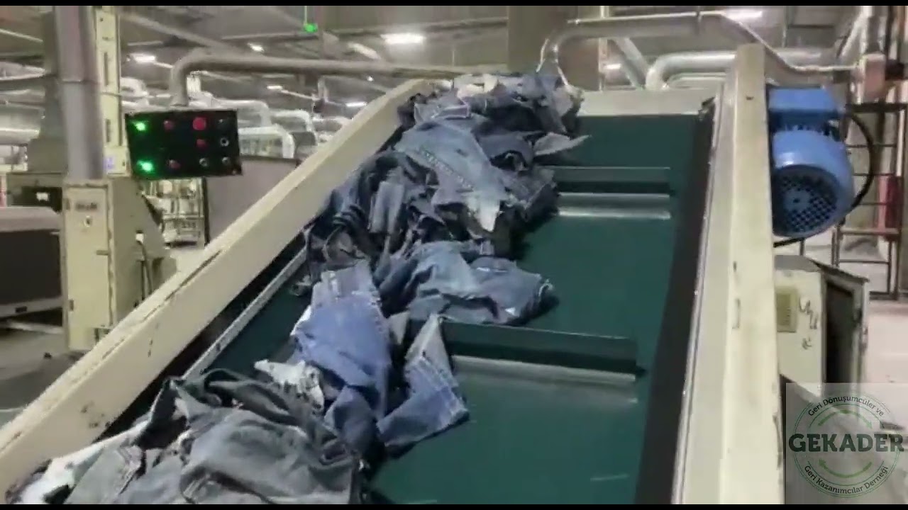 Kullanılamaz Halde Olan Tekstil Ürünleri Geri Dönüşüm Tesislerinde Ülke Ekonomisine Kazandırılıyor