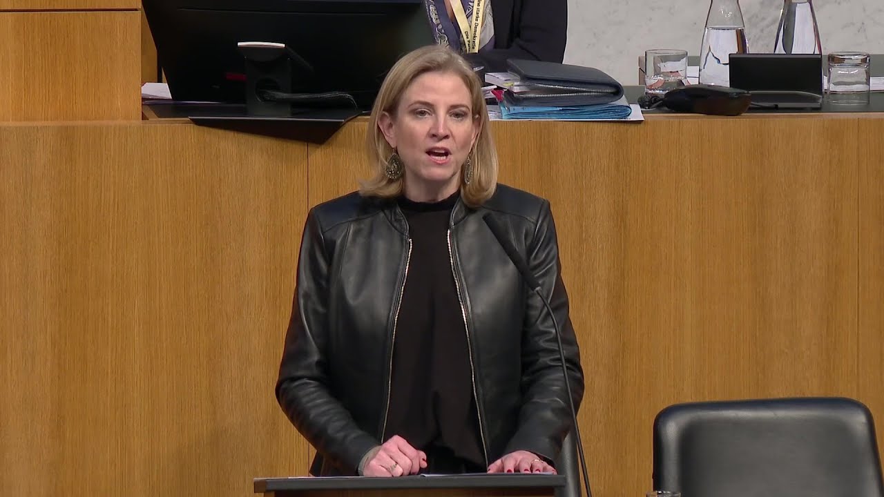Kurze Debatte zu Anfragebeantwortung (12.12.2025)