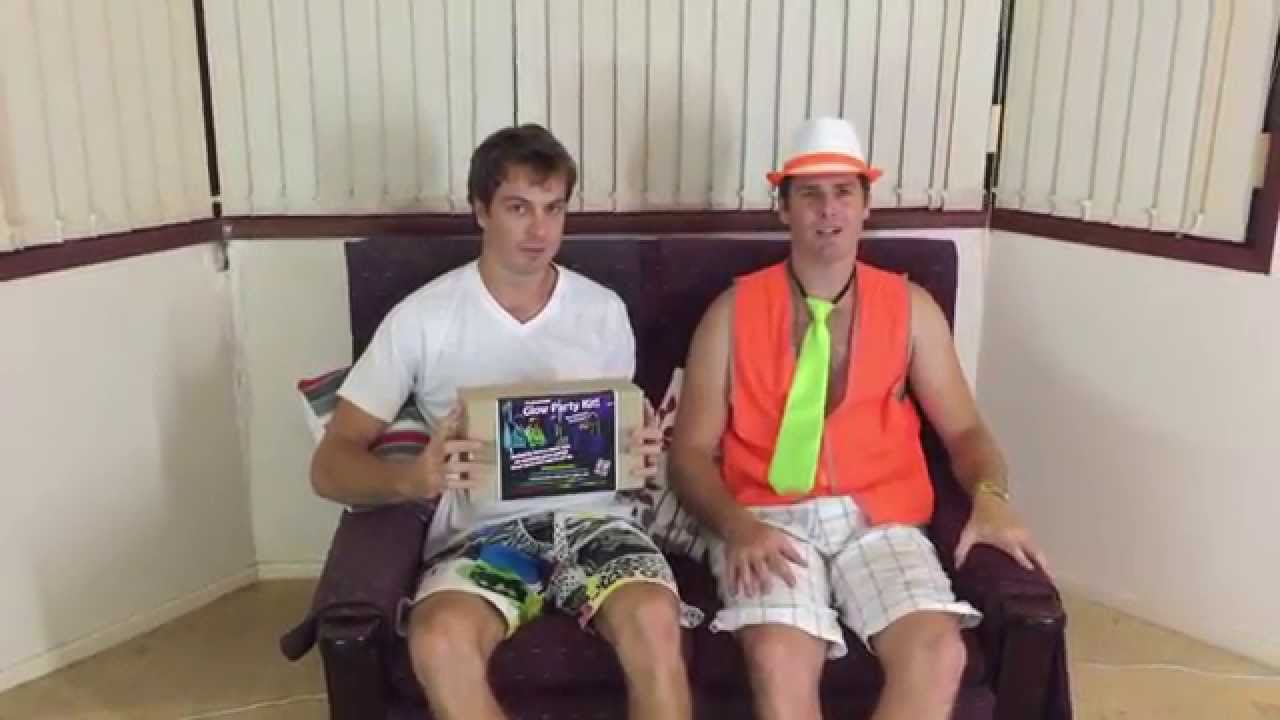 How to easily set up a blacklight glow party