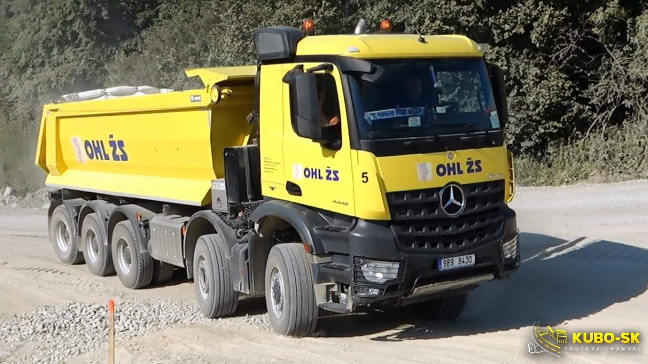 Mercedes Benz Arocs 4448 10x6 - ride on construction site