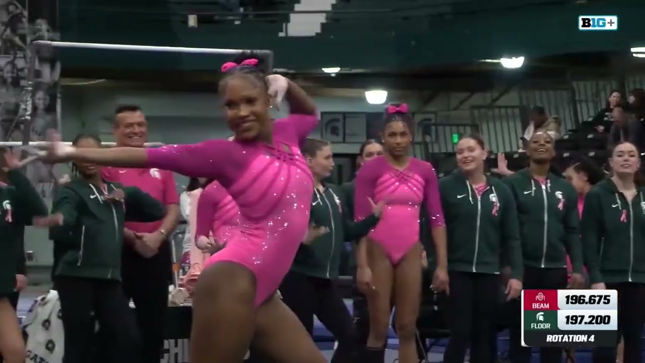 Никки Смит показала почти идеальную оценку 9,975 за игру на площадке в матче MSU против Ohio Stat...
