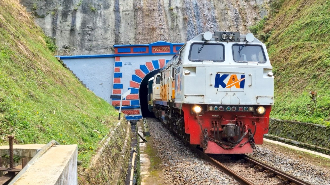 HARUS SELALU WASPADA SAAT HUNTING KERETA API DI TEROWONGAN SASAKSAAT