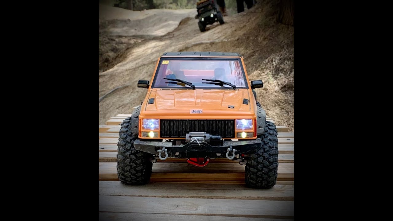 Jeep Comanche with chassis Gmade BOM