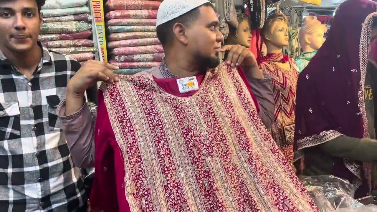খুলনা  ডাকবাংলা মোড়ে শপিং complax  