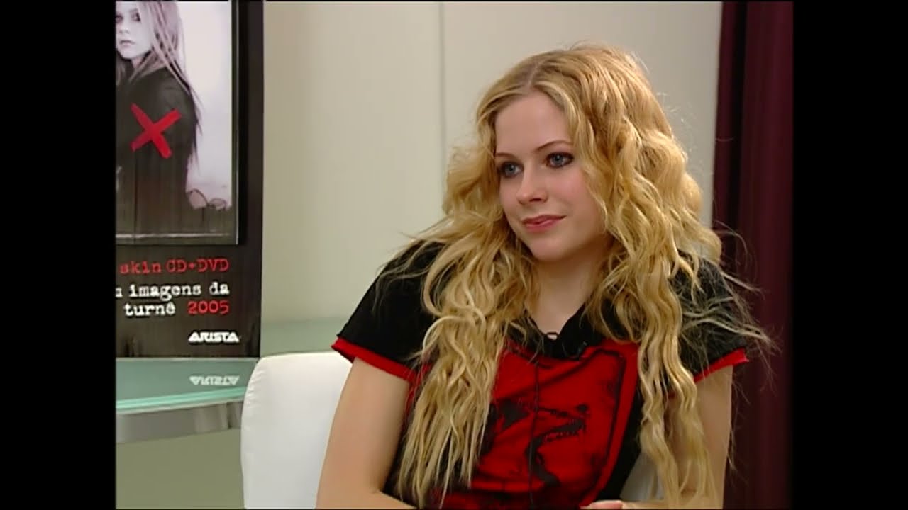 Avril Lavigne no Brasil - Entrevista no Domingo Espetacular (25/09/2005) [HD]