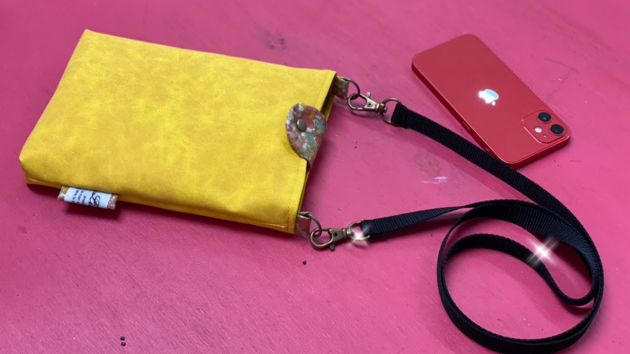 便利なカット合皮で作るスマホポシェット