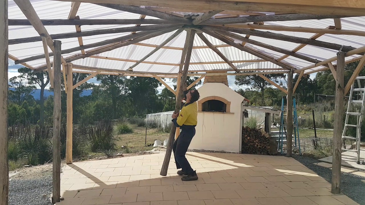 Removing the Temporary Post of the Covered Pergola