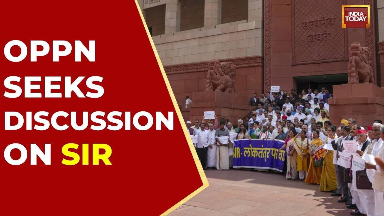 Opposition Slams Govt's 'Arrogance' Over Electoral Revision, Protests Outside Parliament