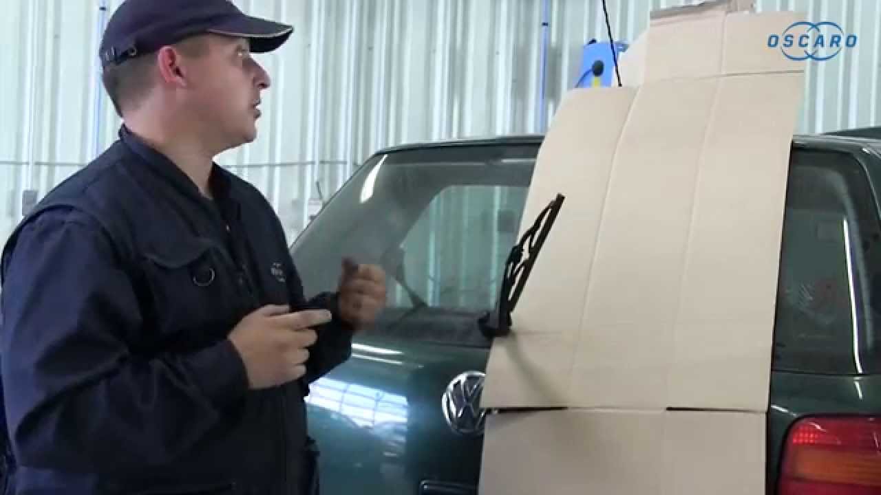 Volkswagen Golf IV - Remplacement du balai d'essuie-glace arrière