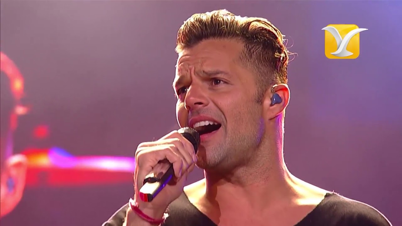 Ricky Martin - A Medio Vivir - Festival de Viña del Mar 2014 HD