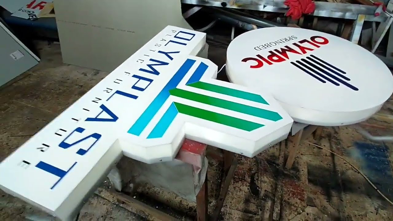 Buat Neonbox Akrilik sesuai bentuk logo....