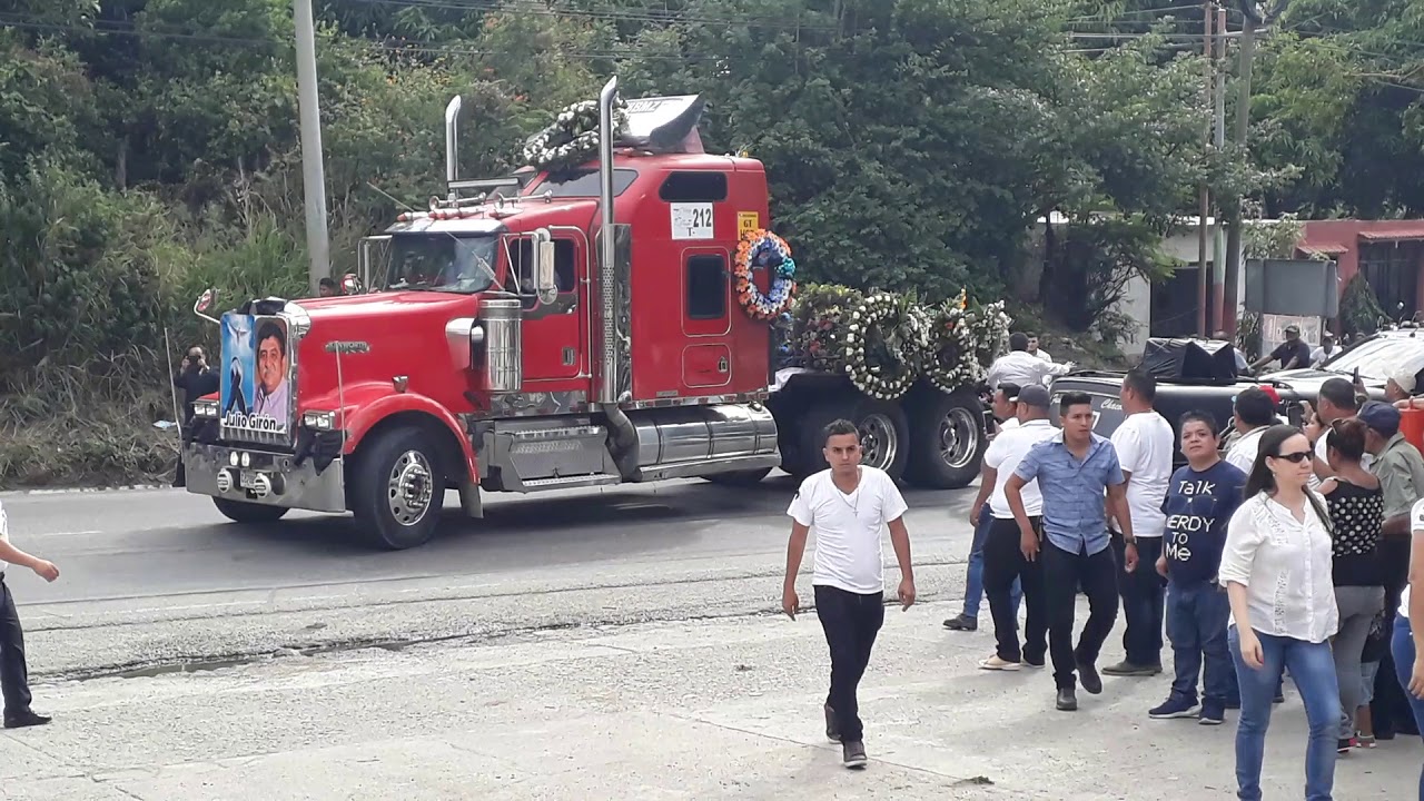 Caravana despedida Julio Giron
