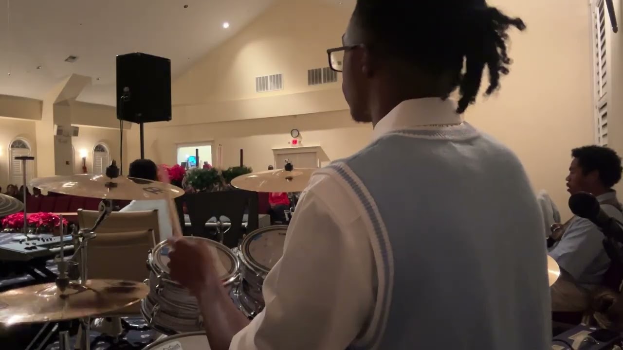 HUN Christmas Concert: Part 12 - Now Behold The Lamb 