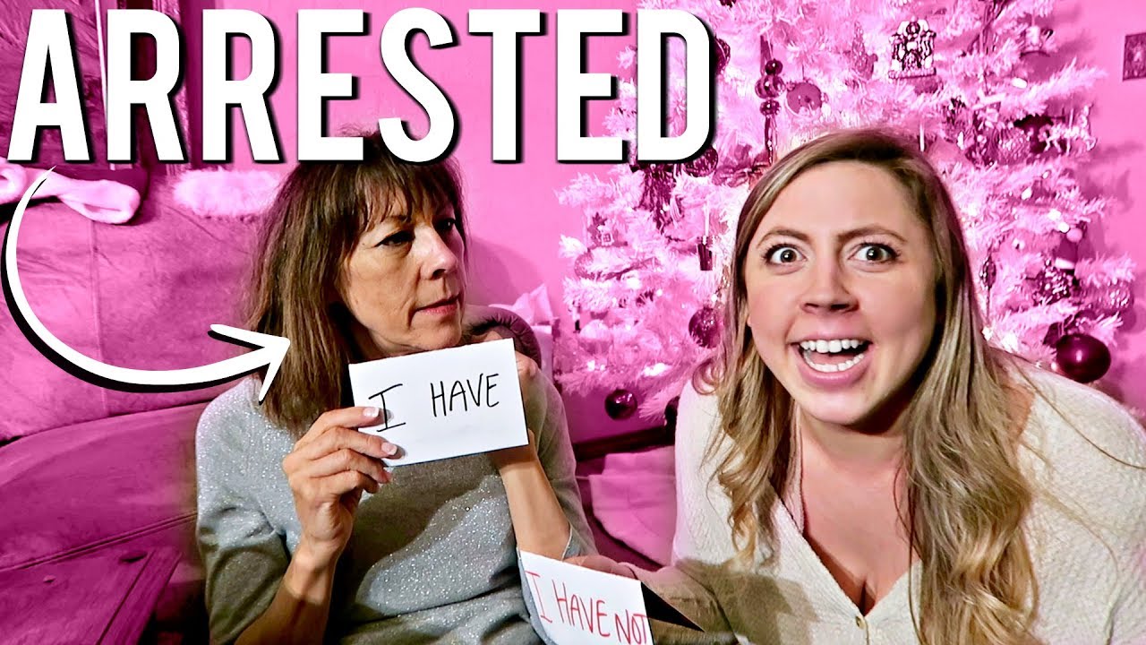 NEVER HAVE I EVER WITH MY MOM | Vlogmas 19, 2017