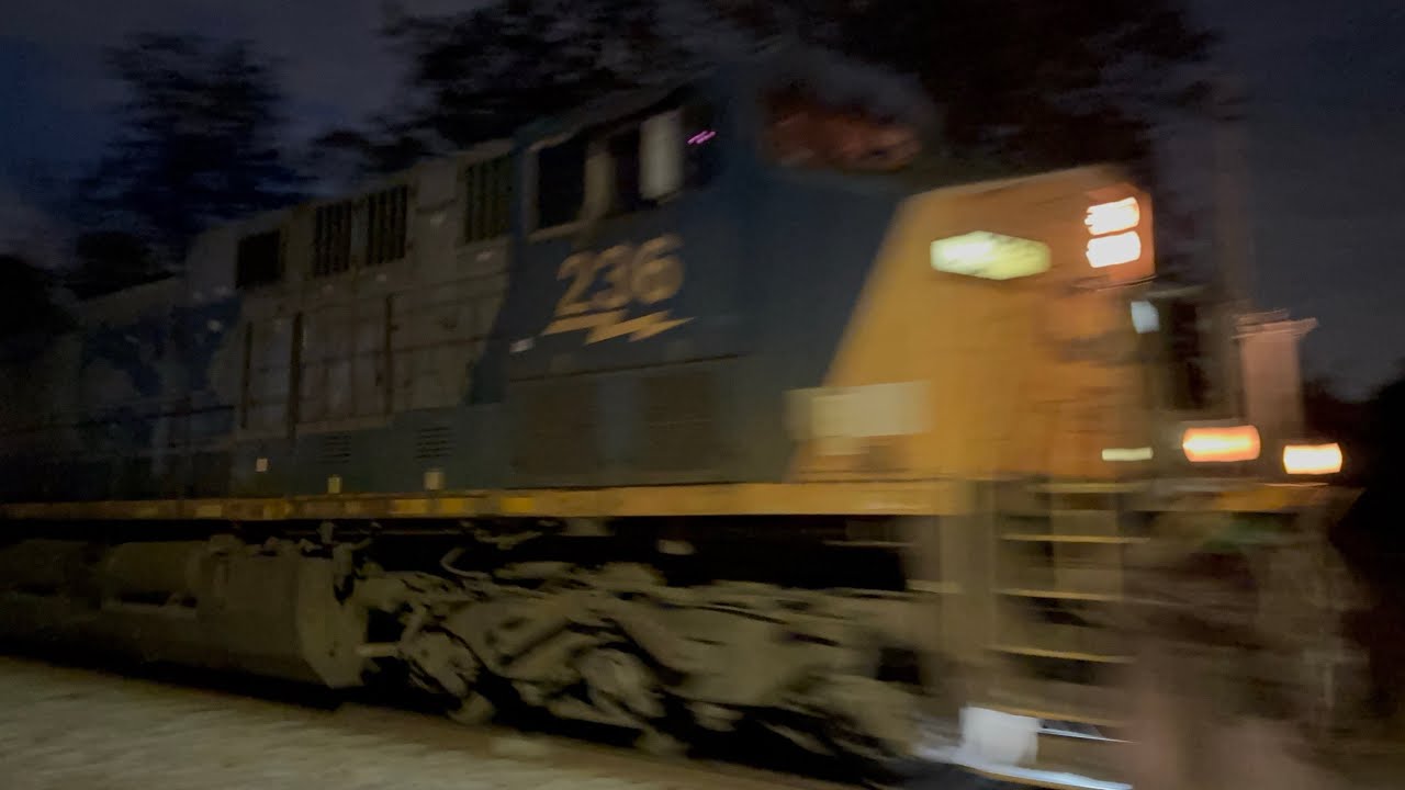 CSX YN2 paint duo CSX 236 leading and CSX 140 trailing CSX I158 through Hillsborough NJ 10/28/2025
