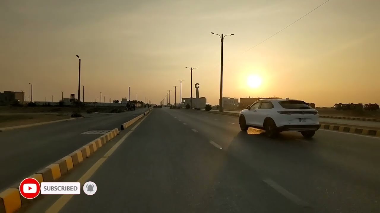 Karachi Do Darya beach | 4k street views and beautiful sunset | Bike racing and crowds .