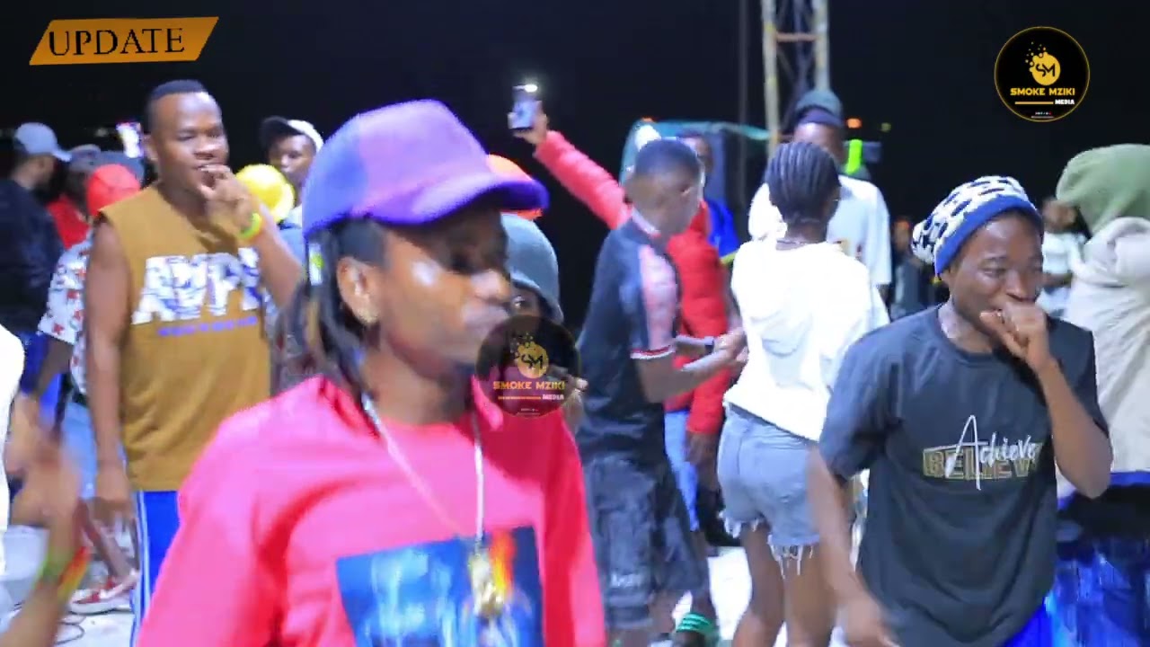 JEUSI MC - SHOW LIVE KWENYE USIKU WA MAMA AMINA RONGONI BEACH 