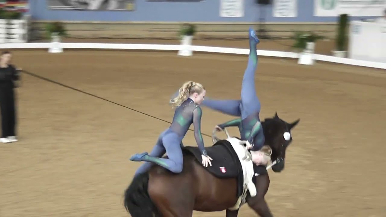 Deutsche Junioren Meisterschaft M&uuml;nchen 2025 - Doppelvoltigieren - Pia Niemand / Ella Louise Eggert