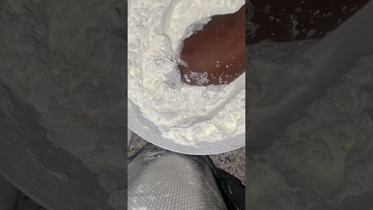 Asmr handpress chunks #asmrsounds #cornstarch #squeaky entertainment purposes only