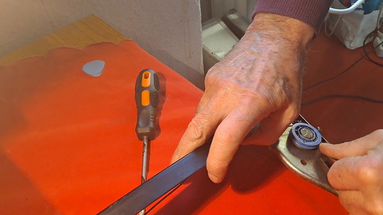Volvo c70 I attaching cables to window regulator. Part 1.