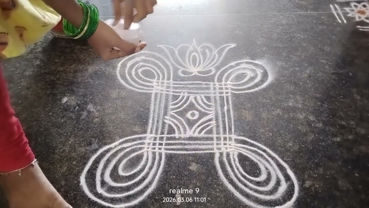 శుక్రవారం ముగ్గు 🏵️  ఈజీగా వేసుకోవోచు#rangoli#ytshorts #muggulu #rangolidesigns#Telugu muggula lokam