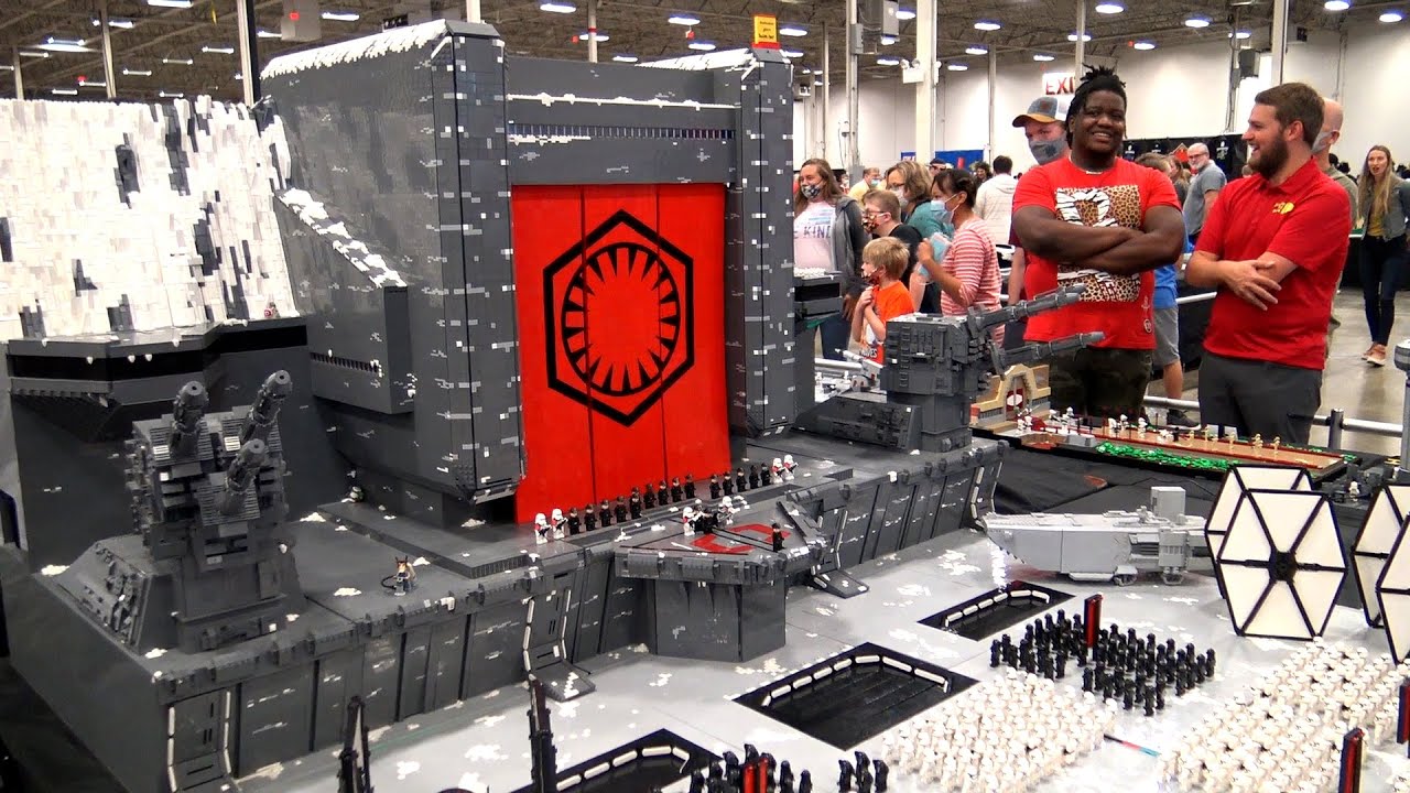 Massive LEGO Starkiller Base! Star Wars: The Force Awakens
