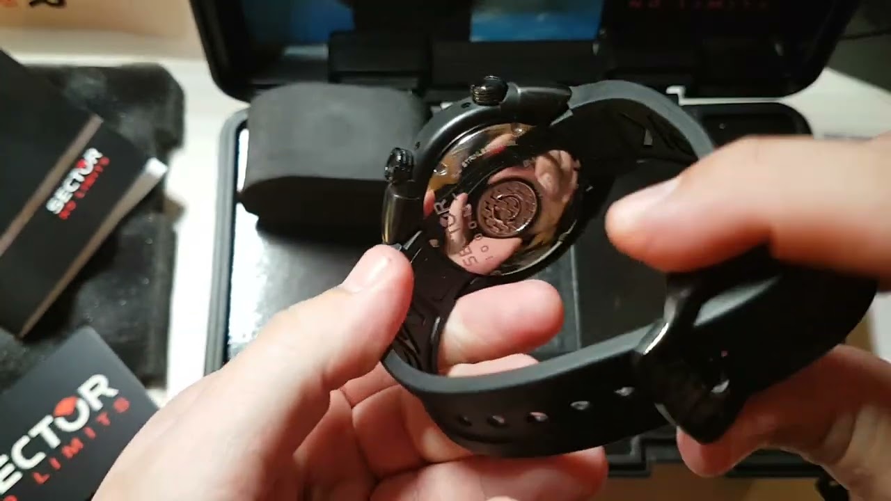 Sector Shark Master Black Edition. Unboxing video asmr. 1000MT Dive Watch.