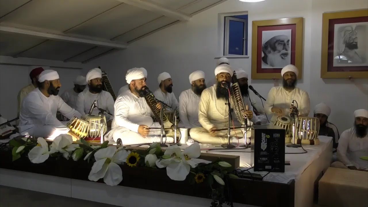 Leicester Evening Divan • 2019
