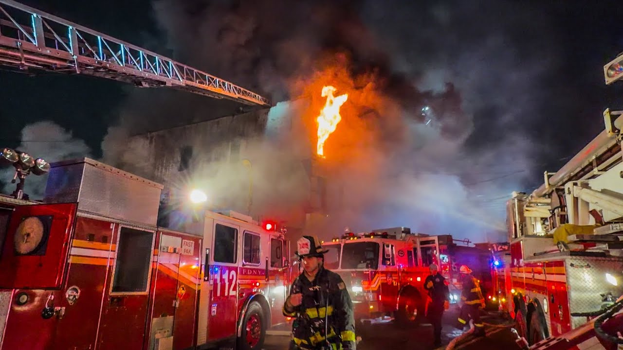 **MAJOR 3-ALARM TIRE SHOP FIRE** HEAVY FIRE & SMOKE | Queens FOAM Ops Box 4085