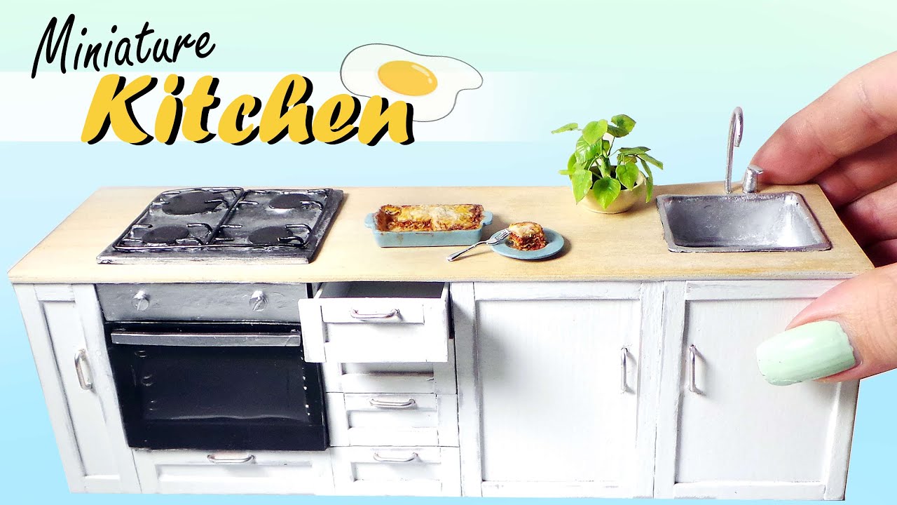 Miniature Kitchen Tutorial // Dolls/Dollhouse DIY