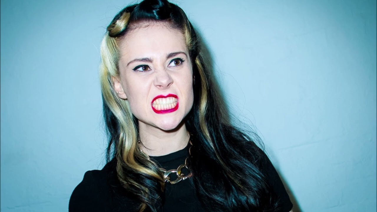 Kate Nash - Conventional Girl (Instrumental)