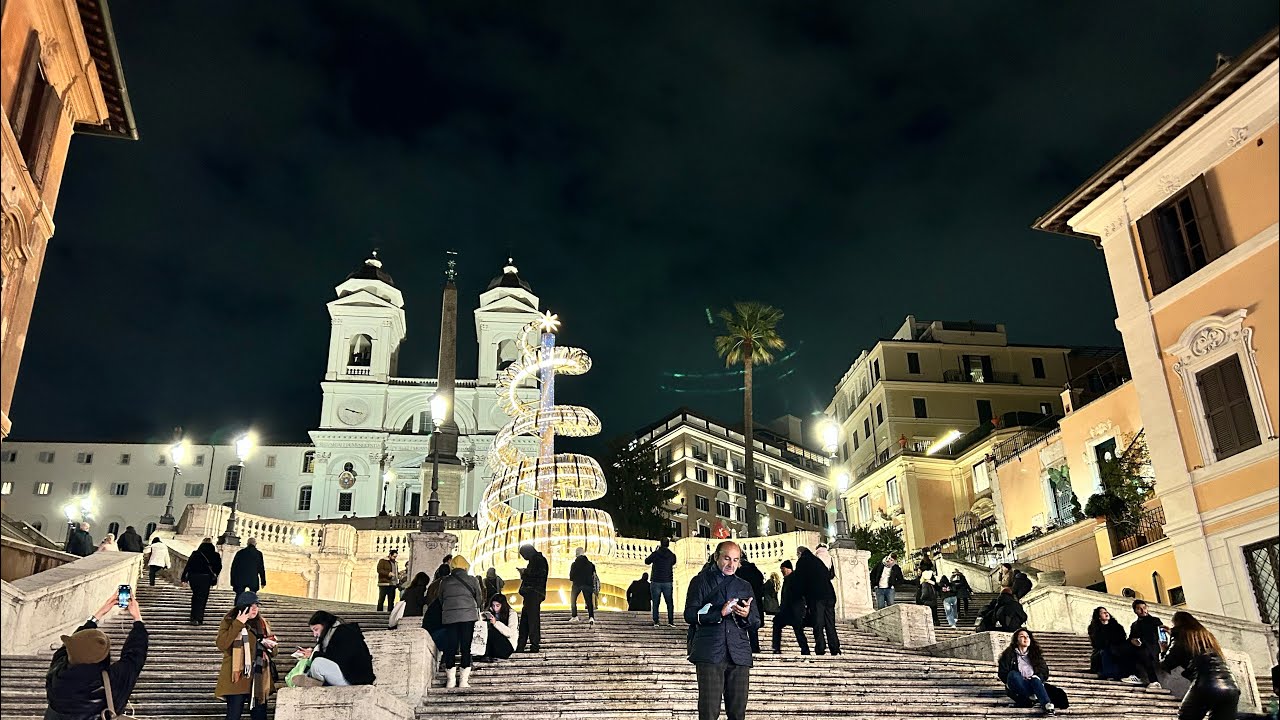 Roma by walk (Christmas time) - immersive experience - Piazza di Spagna, via del Babuino