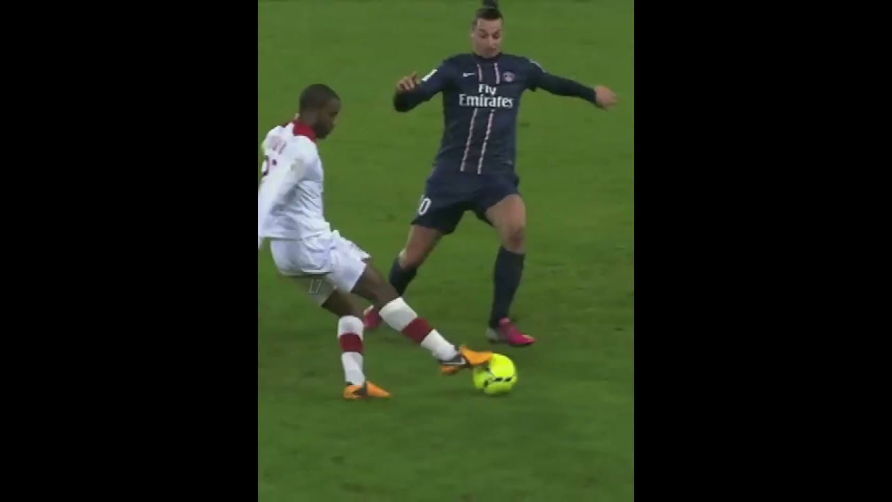 humiliating skills in football ⚽#FootballFails#HumiliationFC#SoccerBlunders#GoalMisses#FootballComed