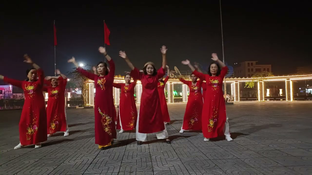 Cánh thiếp đầu xuân 2026 