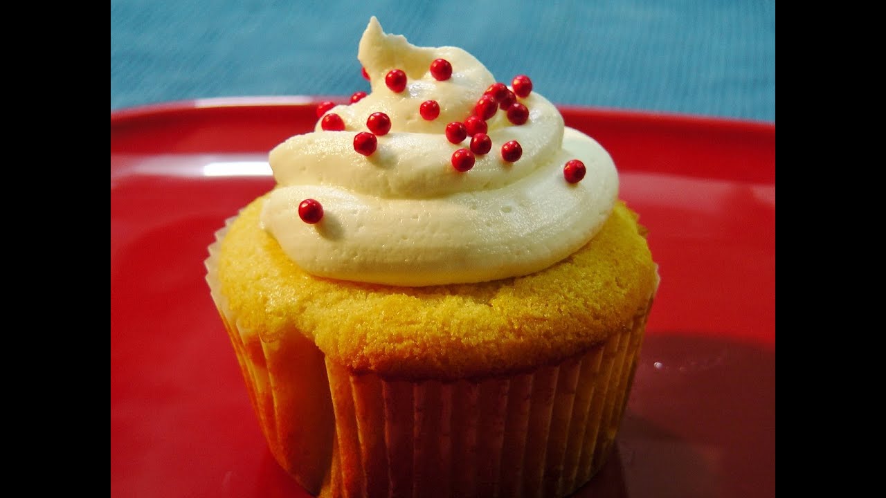Eggless Vanilla cupcake (with Butter Cream Icing)