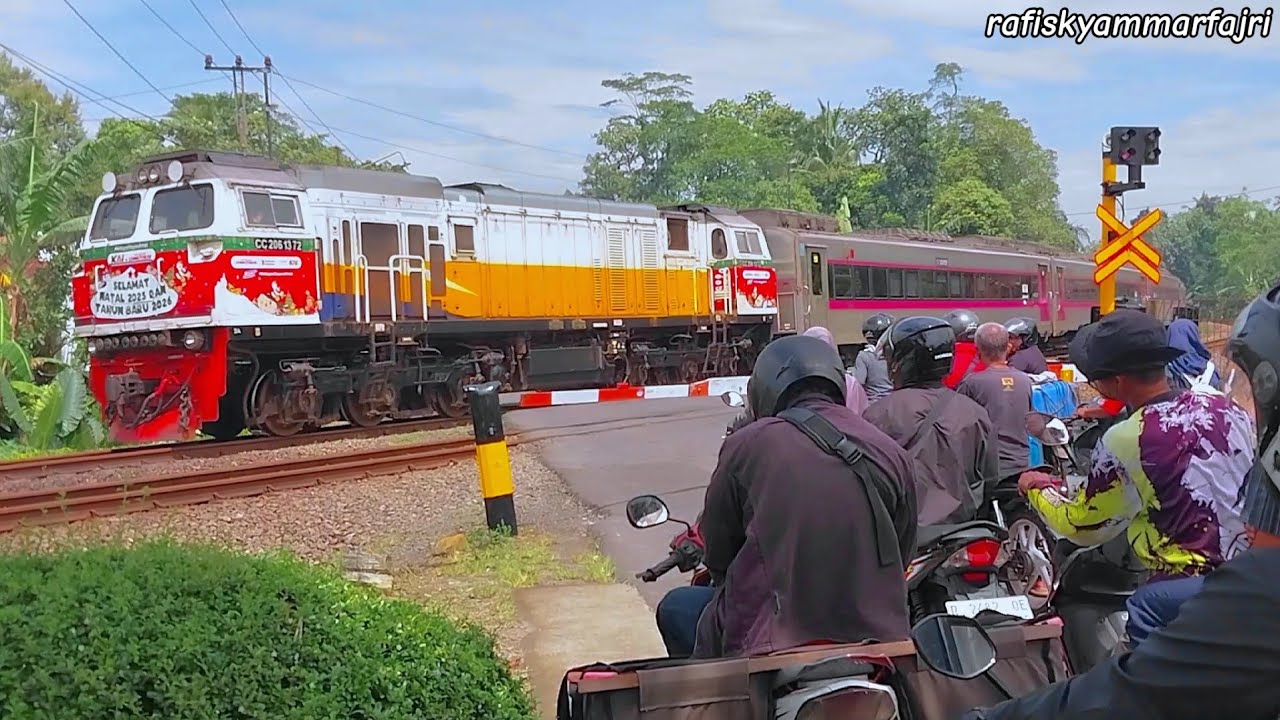Palang Pintu Kereta Api | Level Crossing | Maret2026 | Ka Argo Semeru & Ka Joglo Semar Kerto 